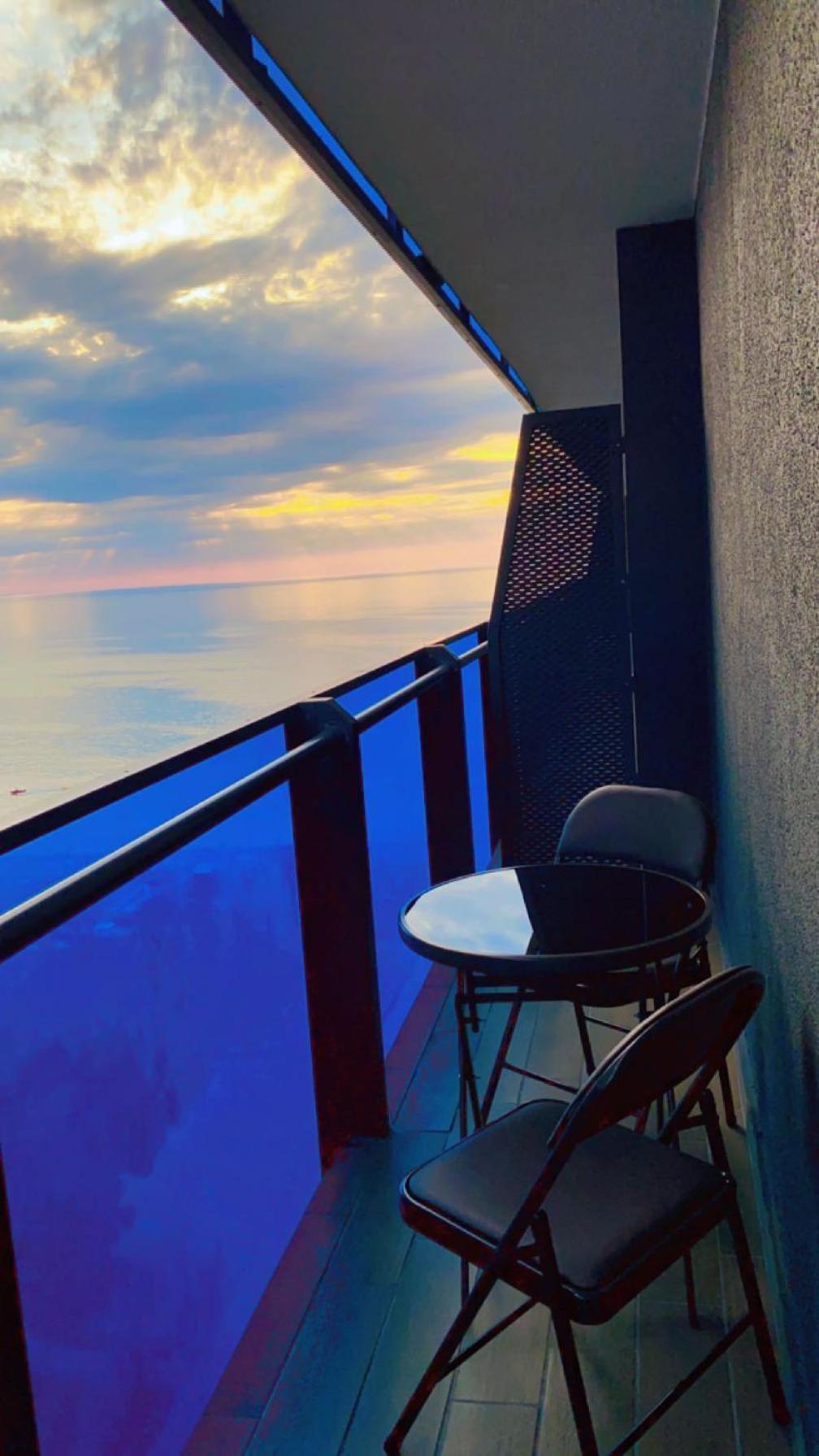Апартаменты с видом на море Twin Towers Batumi, Orbi City Екстериор снимка